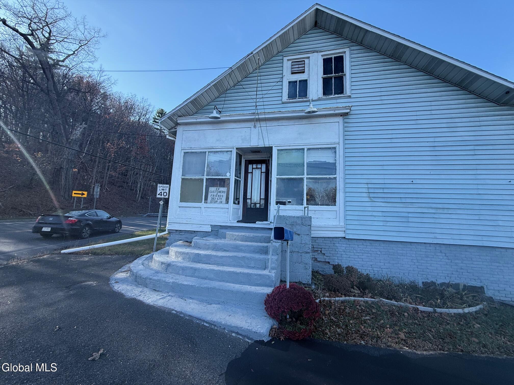 2855 Aqueduct Road Schenectady NY 12309