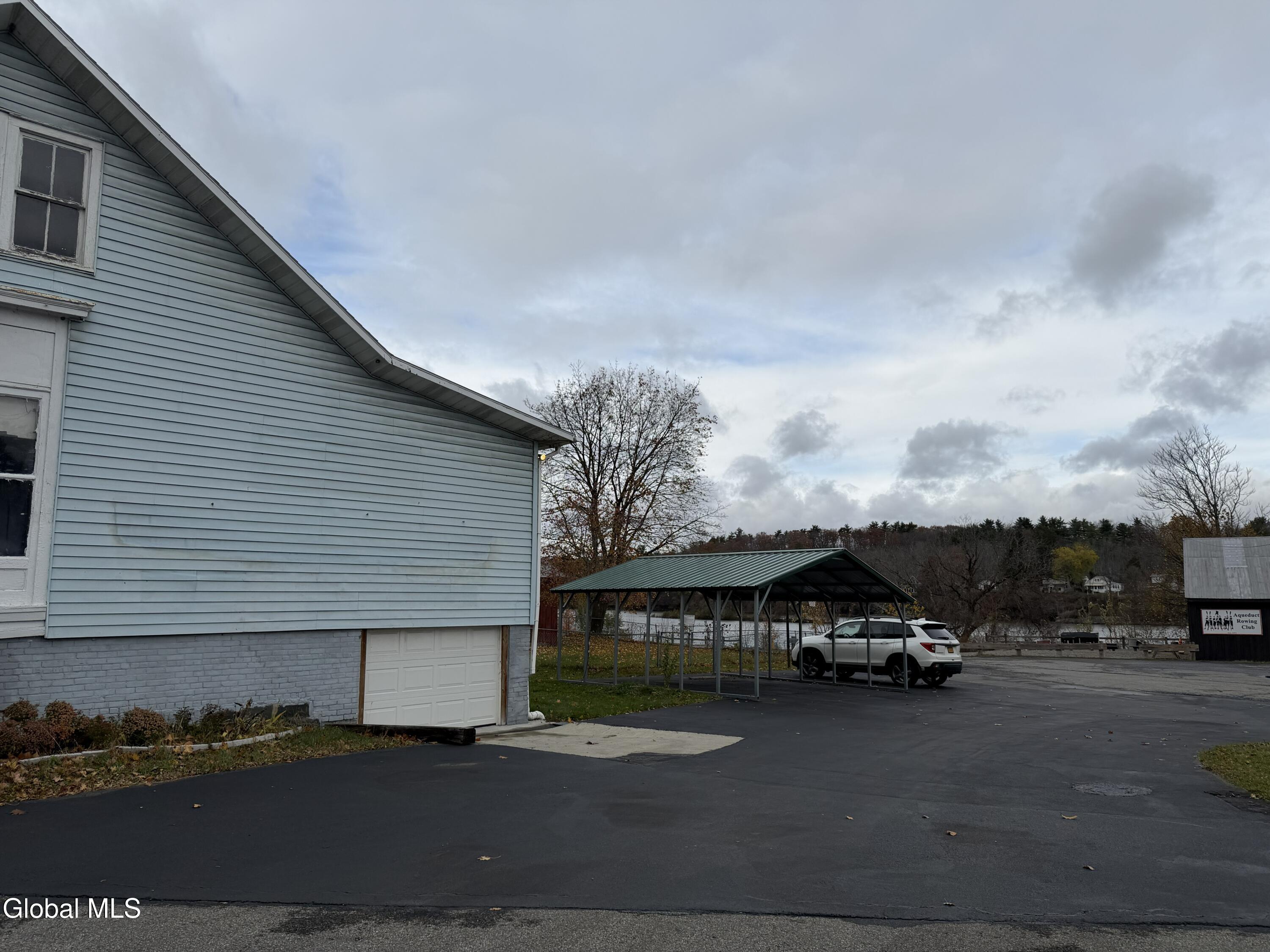 2855 Aqueduct Road Schenectady NY 12309
