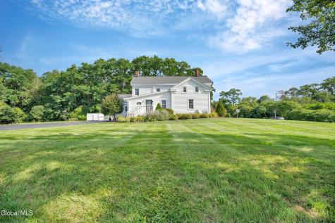 2 Daggett Drive Rexford NY 12148