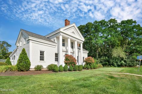 2 Daggett Drive Rexford NY 12148