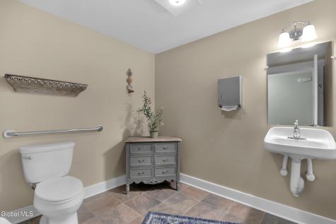 2 Daggett Drive Rexford NY 12148