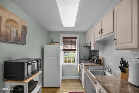 2 Daggett Drive Rexford NY 12148