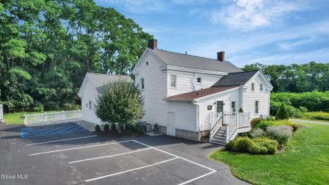 2 Daggett Drive Rexford NY 12148