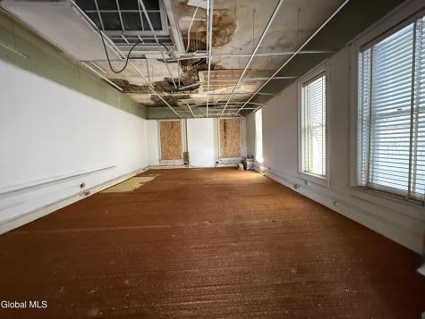 27 W Fulton Street Gloversville NY 12078