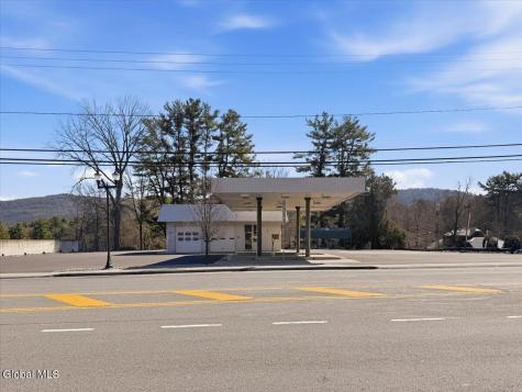 2124 Us-9 Lake George NY 12845