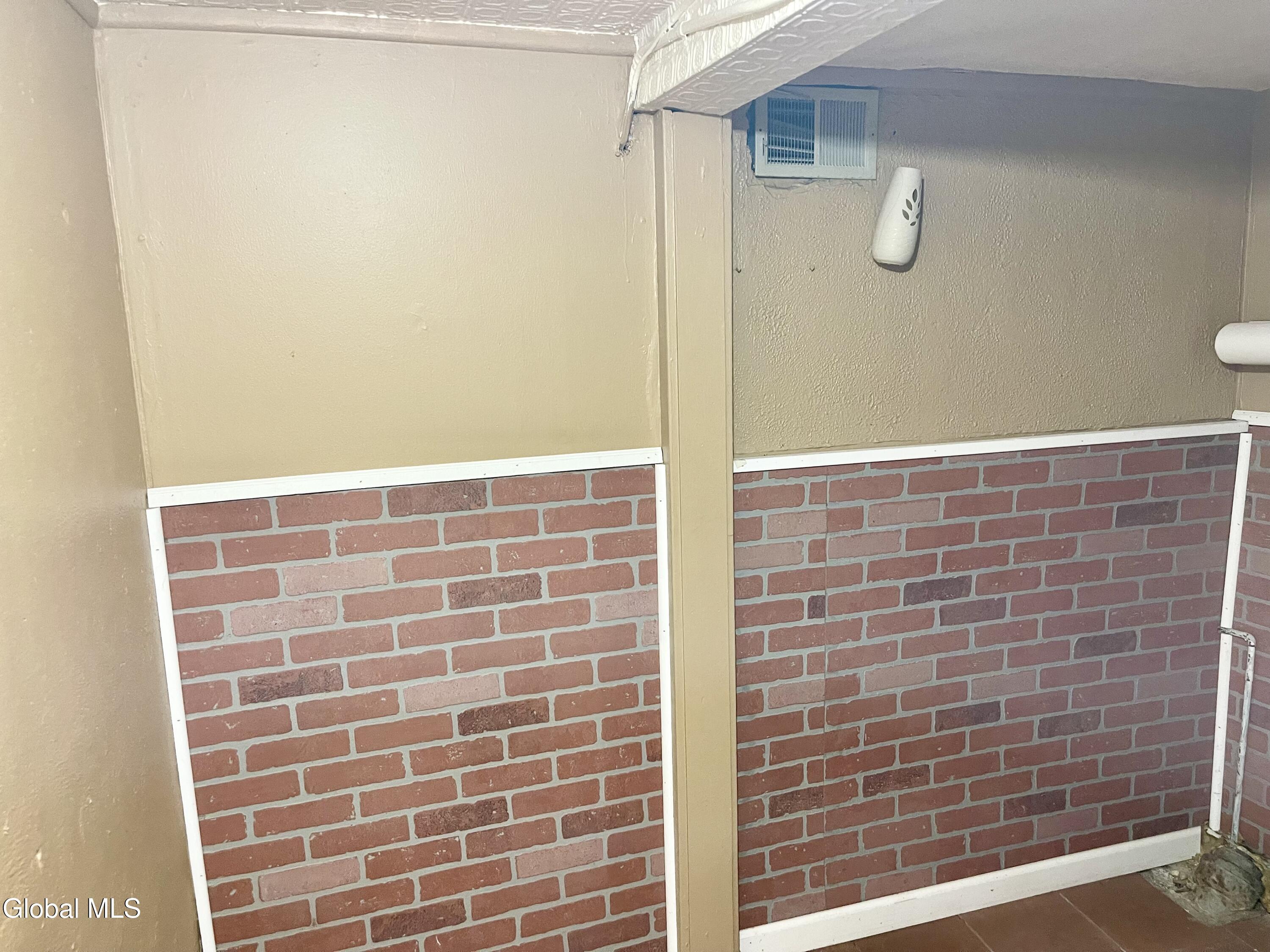 870 Albany Street Schenectady NY 12307