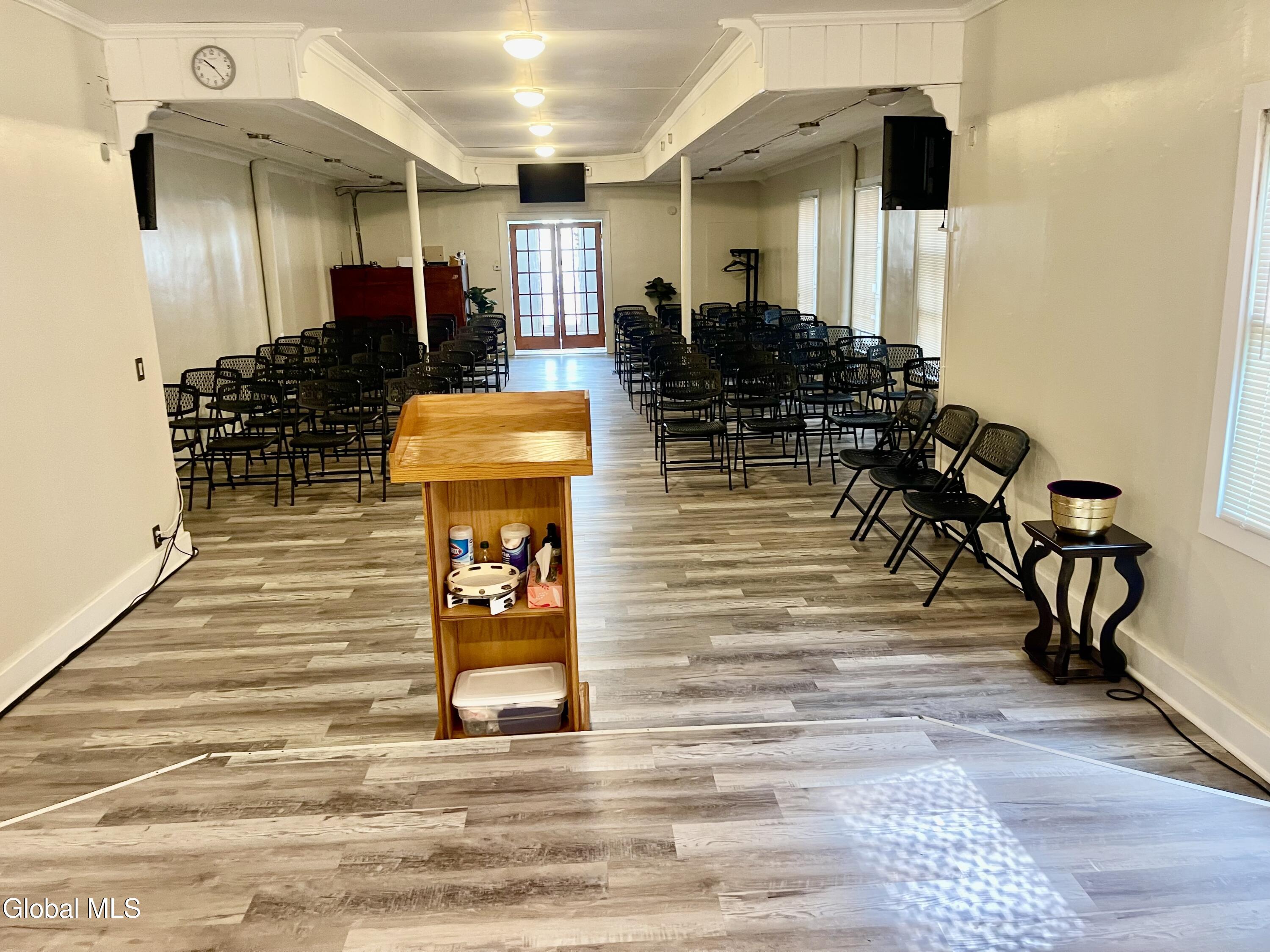 870 Albany Street Schenectady NY 12307
