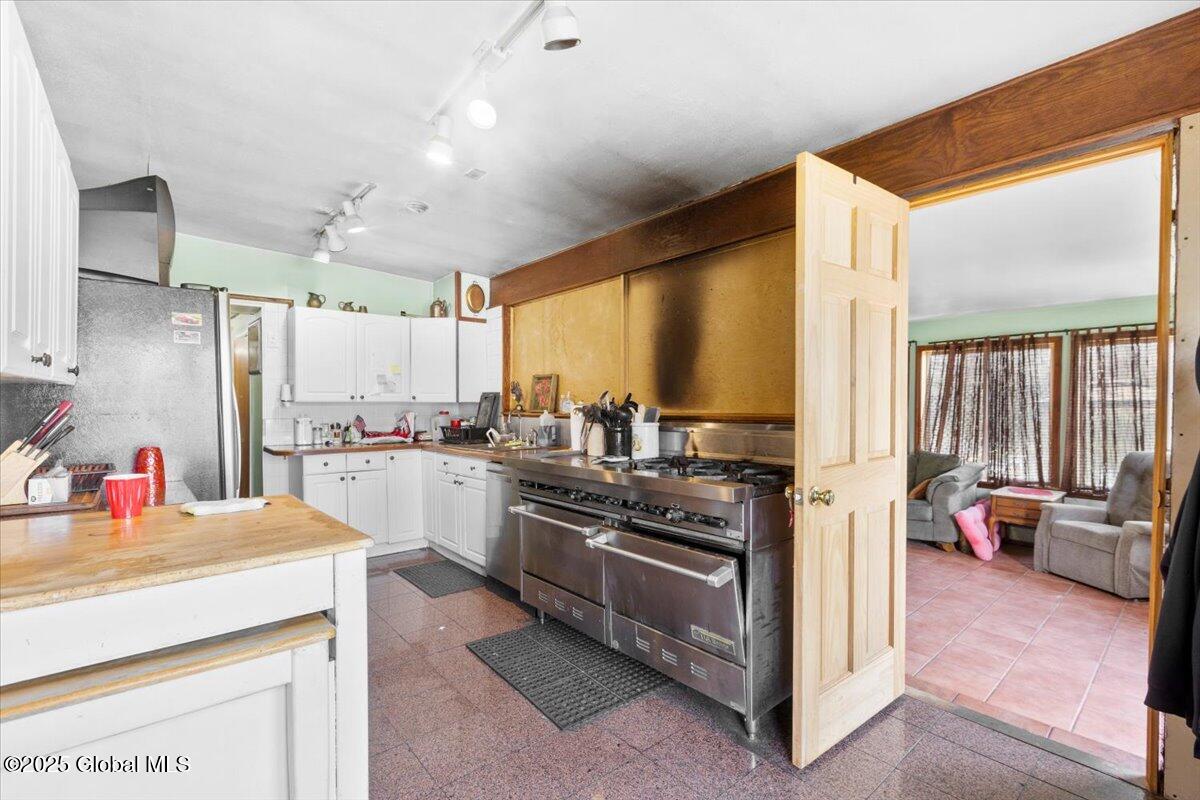 1049 River Road Selkirk NY 12158