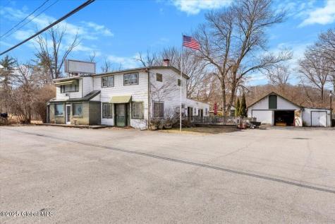 1049 River Road Selkirk NY 12158