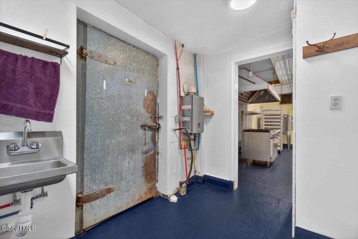 7134 Ny-66 East Nassau NY 12062