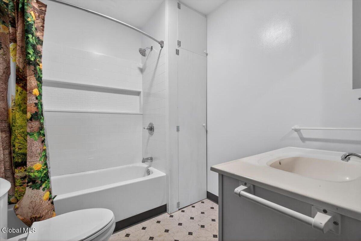 7134 Ny-66 East Nassau NY 12062