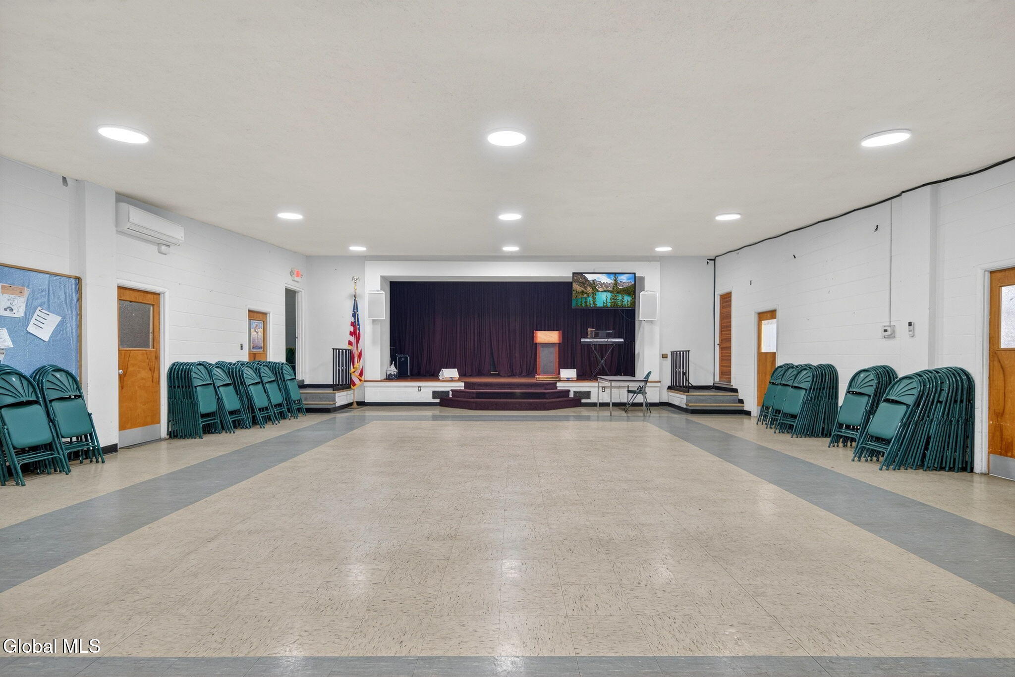 585 Central Avenue Albany NY 12206