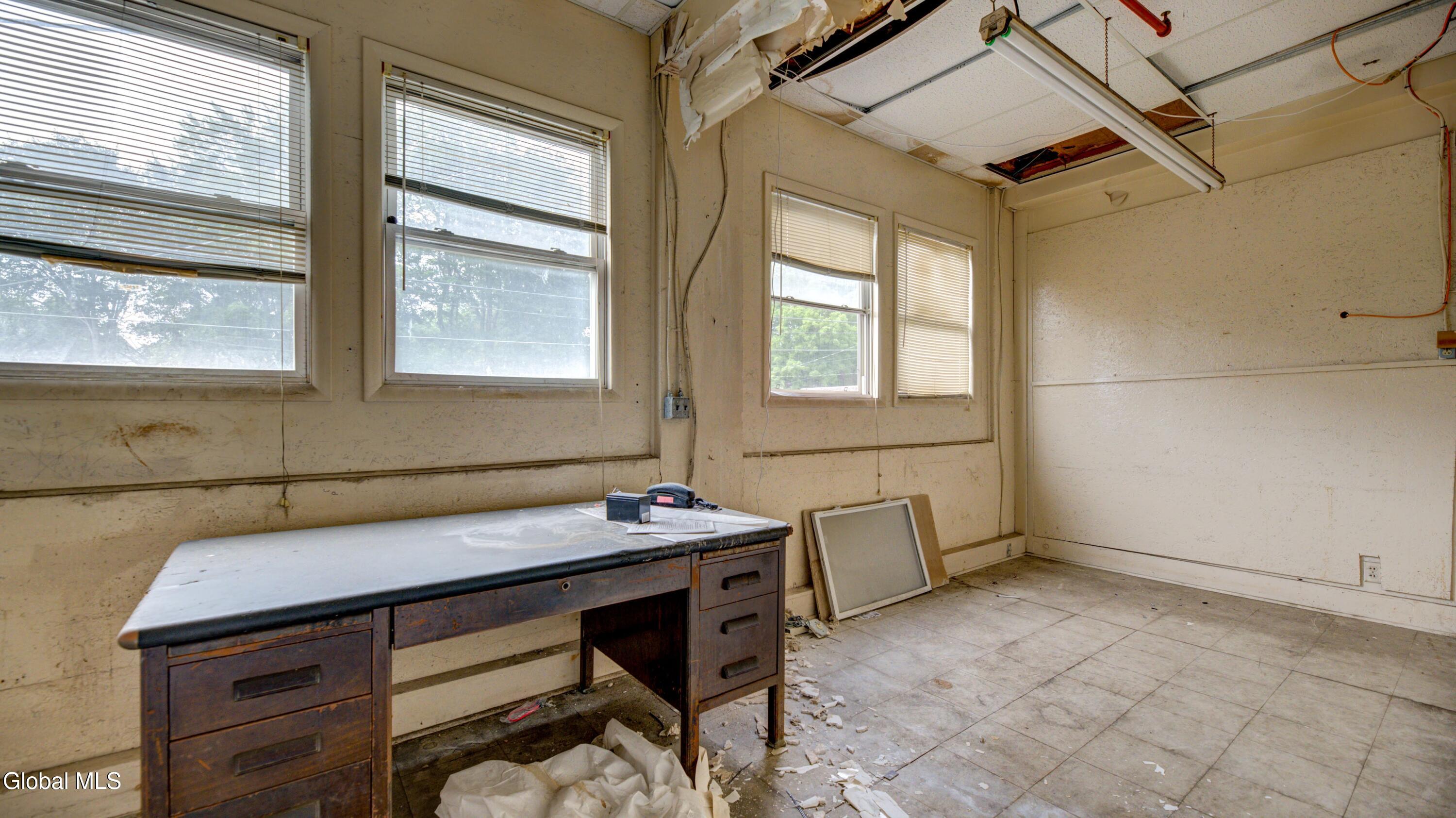 6 W Pine Street Gloversville NY 12078