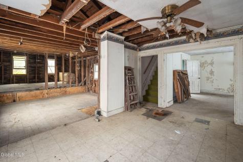 1335 New York 30a Sloansville NY 12160