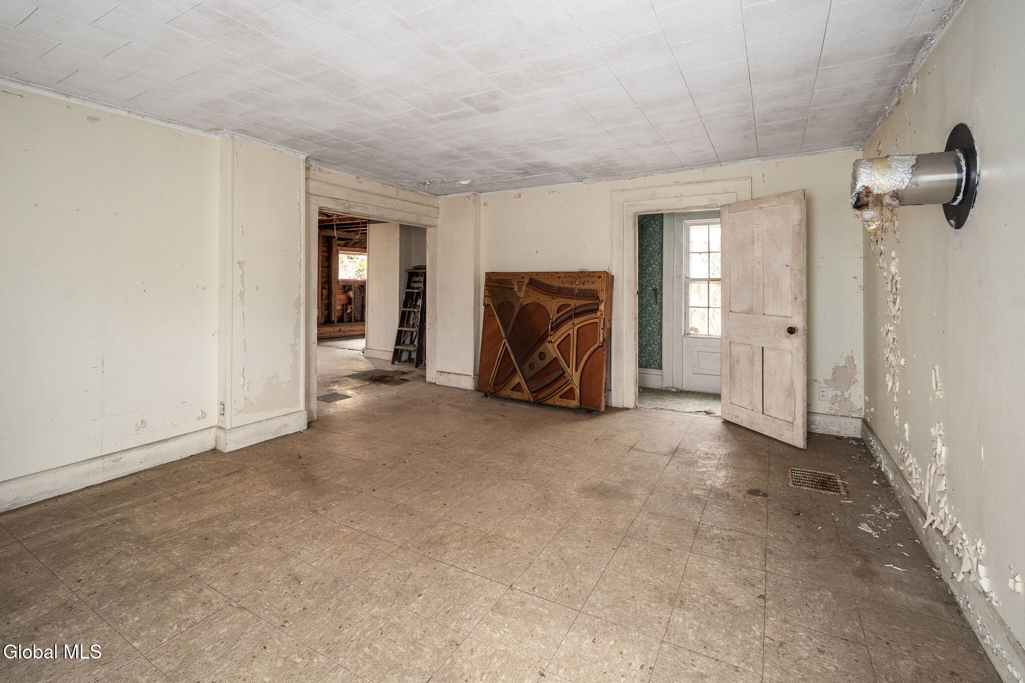 1335 New York 30a Sloansville NY 12160