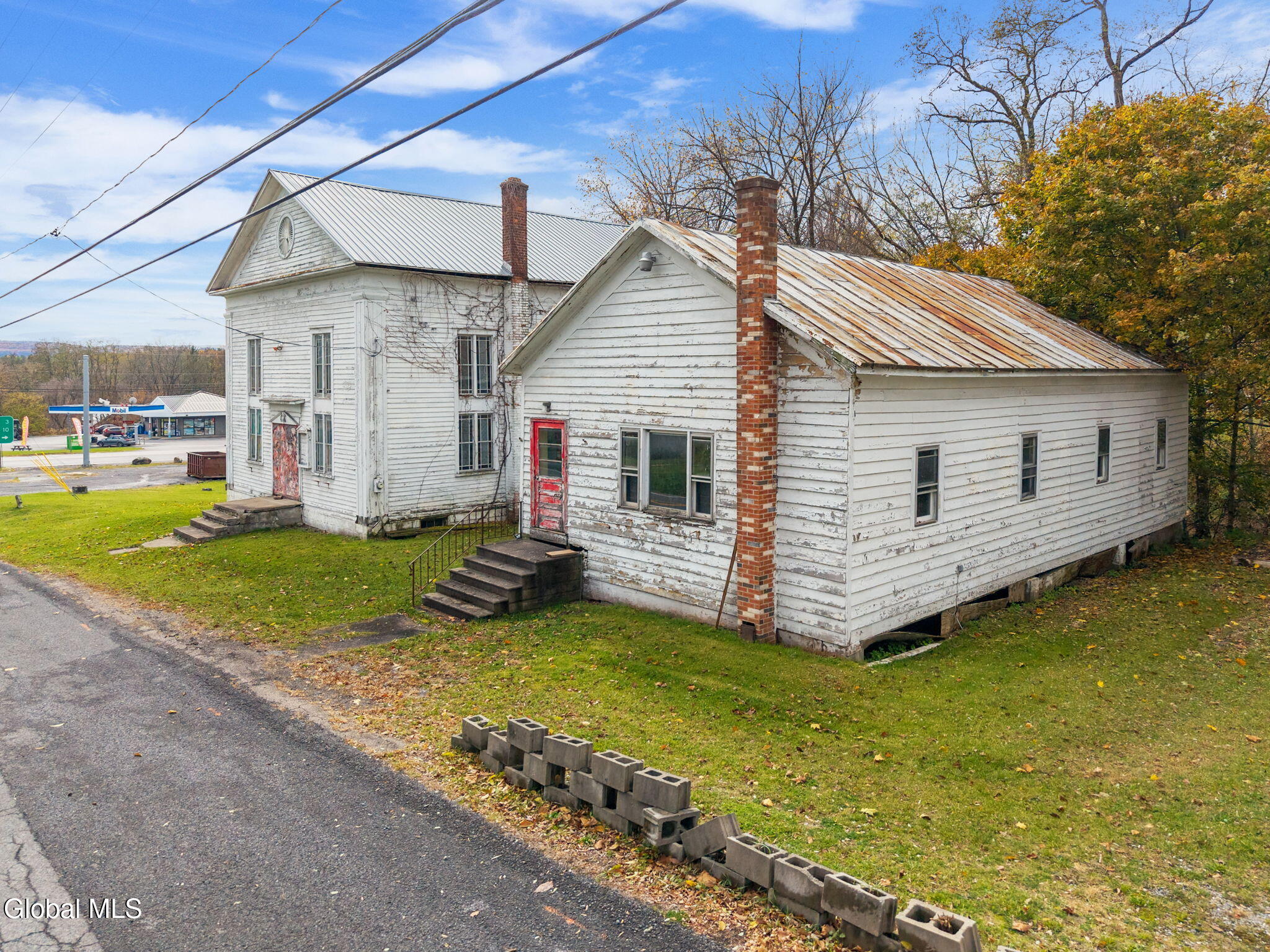 1335 New York 30a Sloansville NY 12160