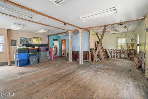 1335 New York 30a Sloansville NY 12160