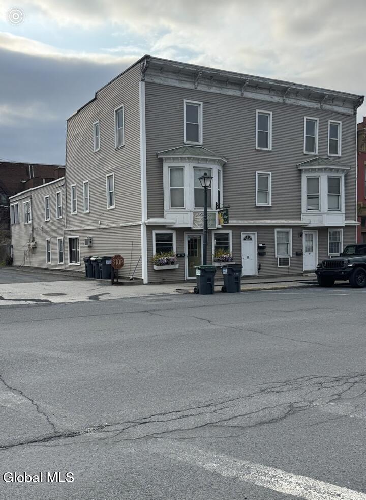 25-27 Main Hoosick Falls NY 12090