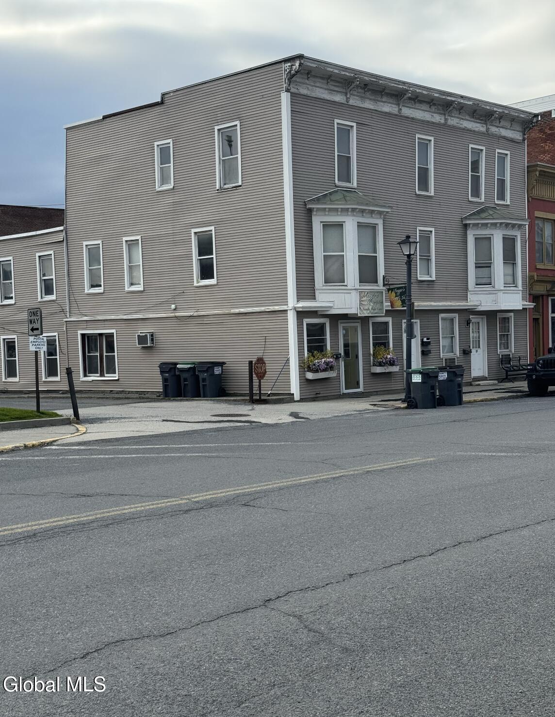25-27 Main Hoosick Falls NY 12090