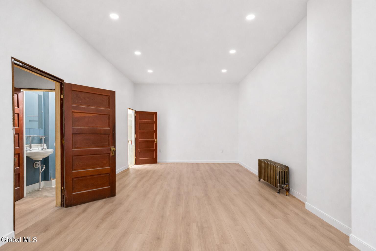 4 S William Street Johnstown NY 12095