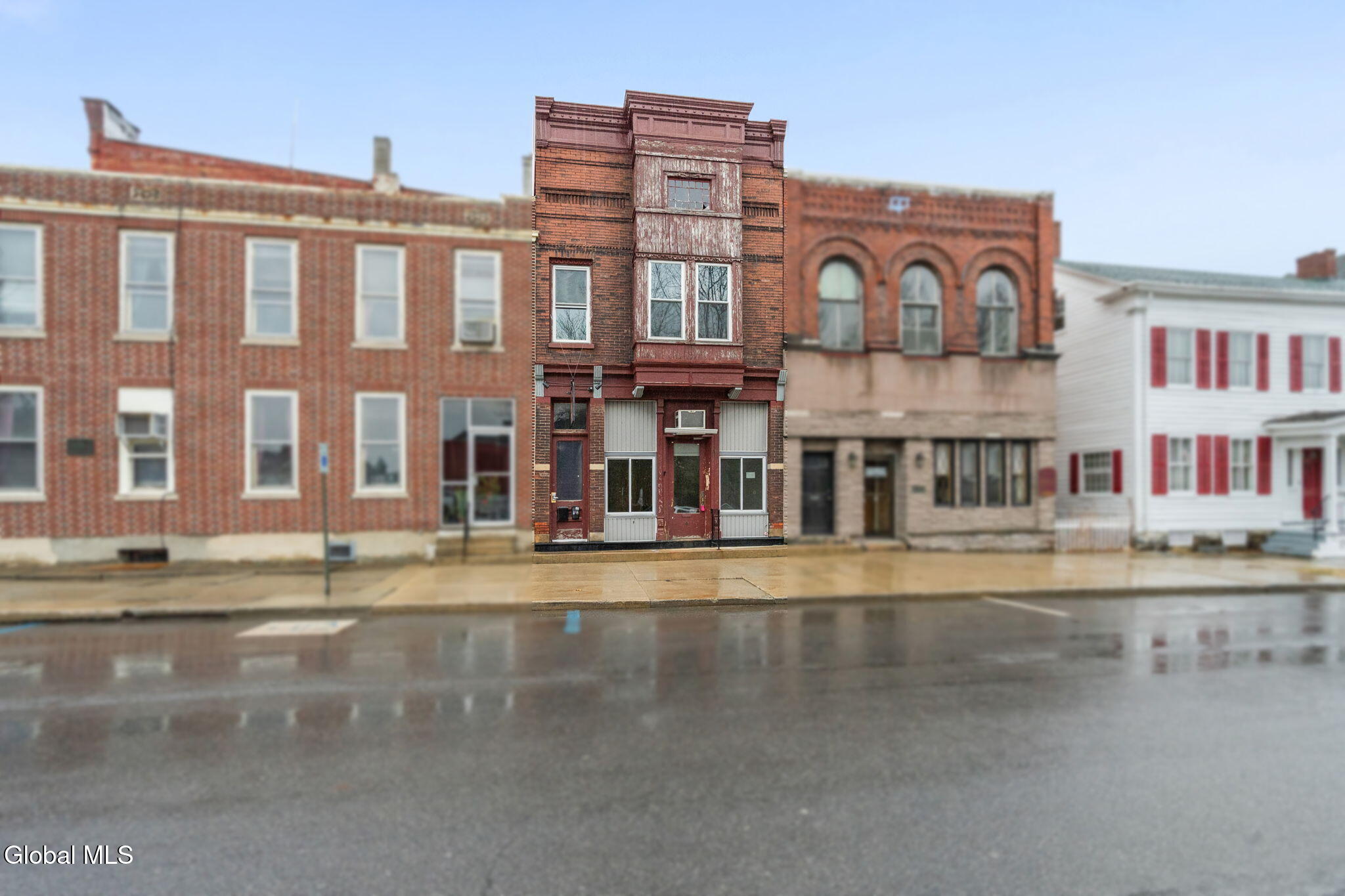 4 S William Street Johnstown NY 12095