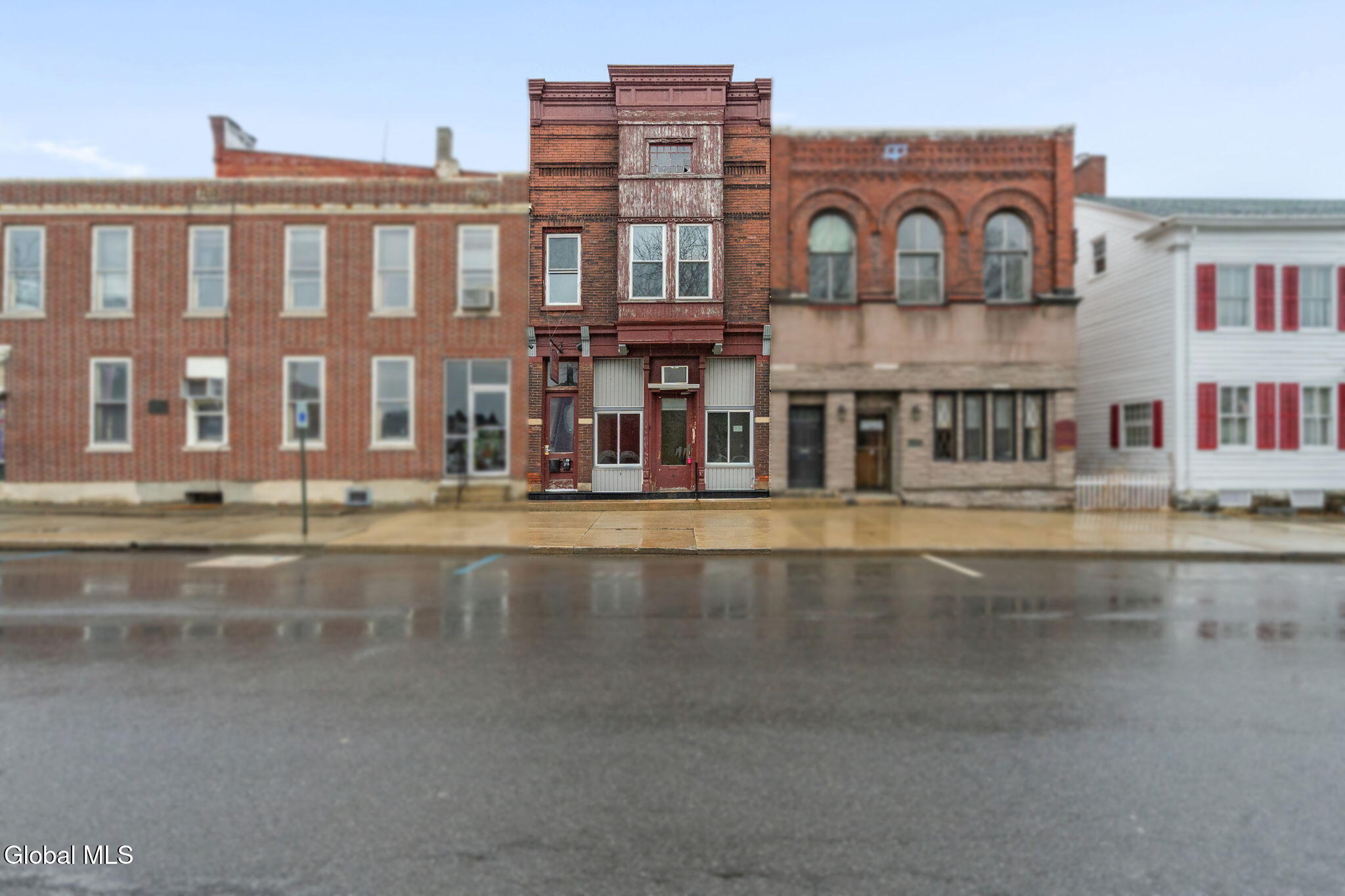 4 S William Street Johnstown NY 12095