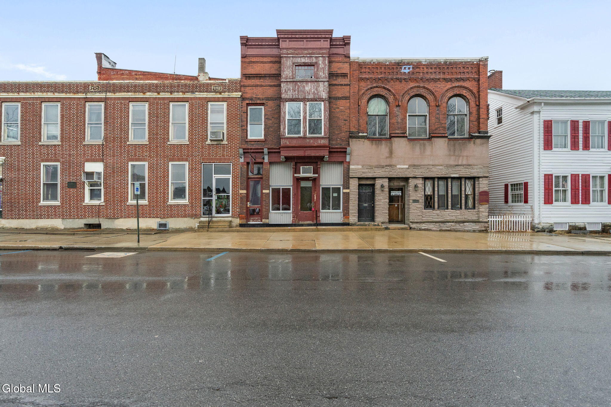 4 S William Street Johnstown NY 12095