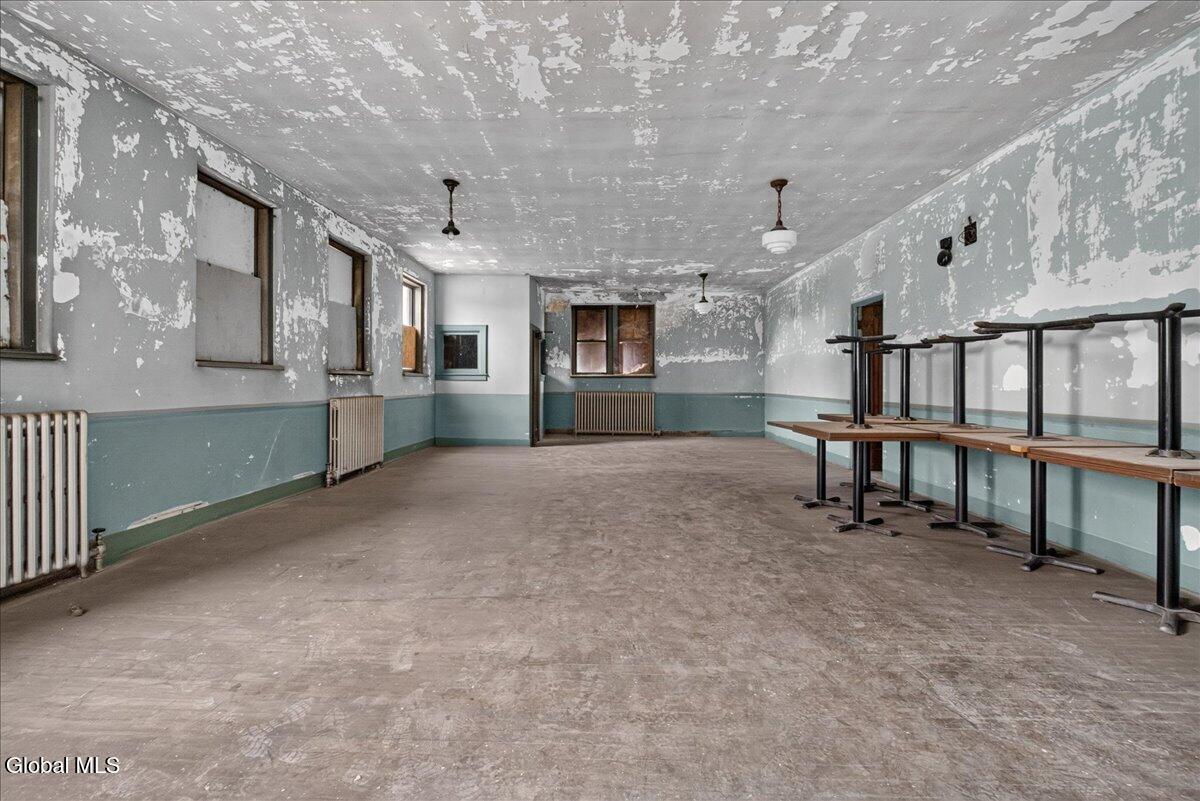 907 Albany Street Schenectady NY 12307