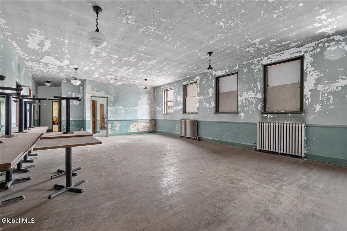 907 Albany Street Schenectady NY 12307