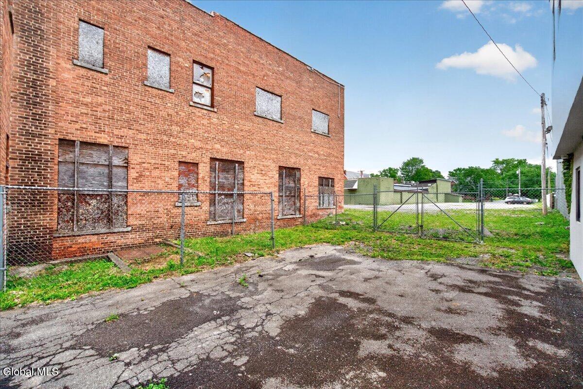 907 Albany Street Schenectady NY 12307