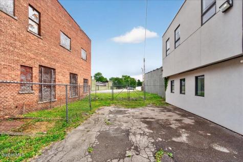 907 Albany Street Schenectady NY 12307