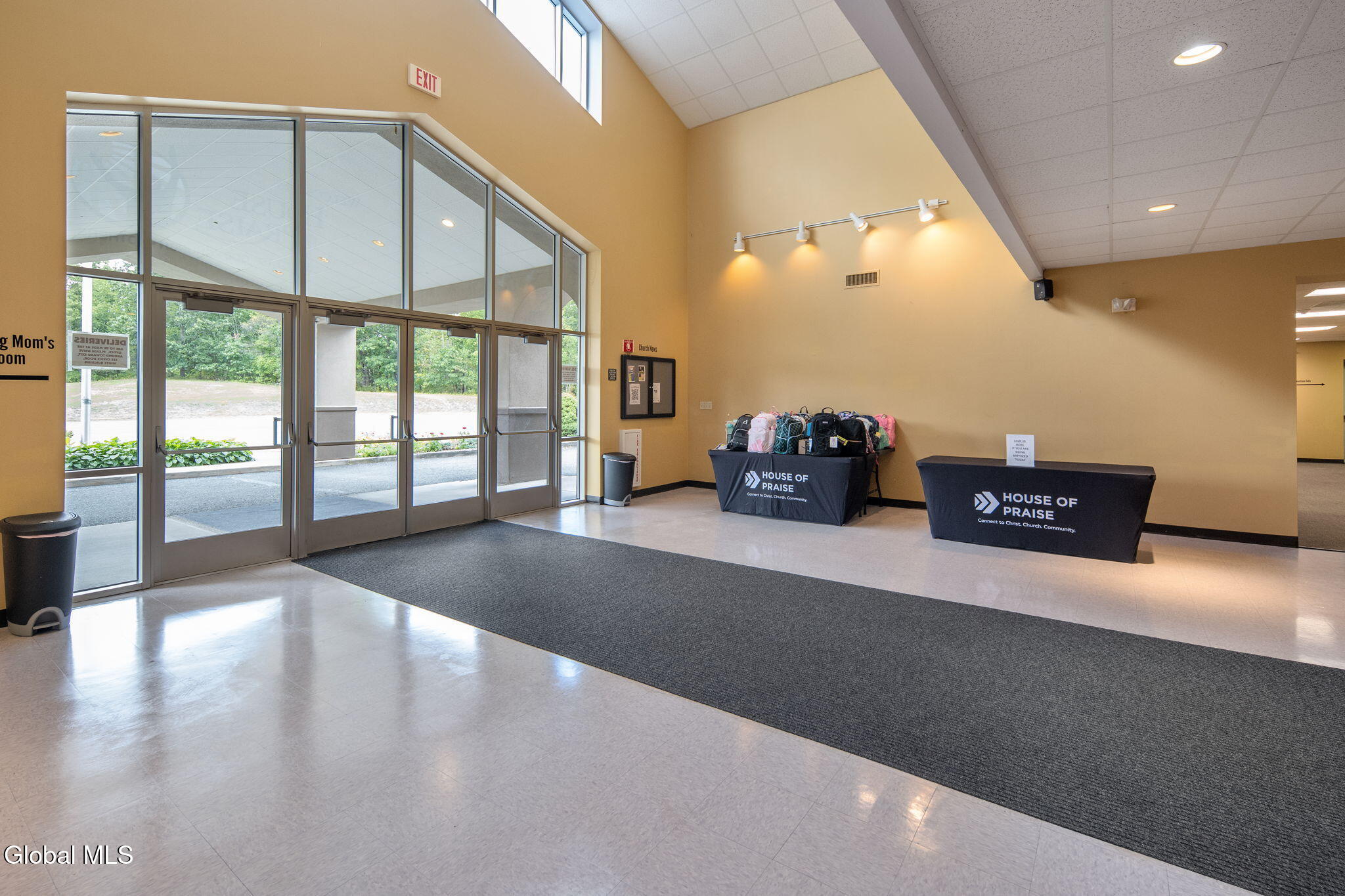 1688 Us-9 Castleton NY 12033