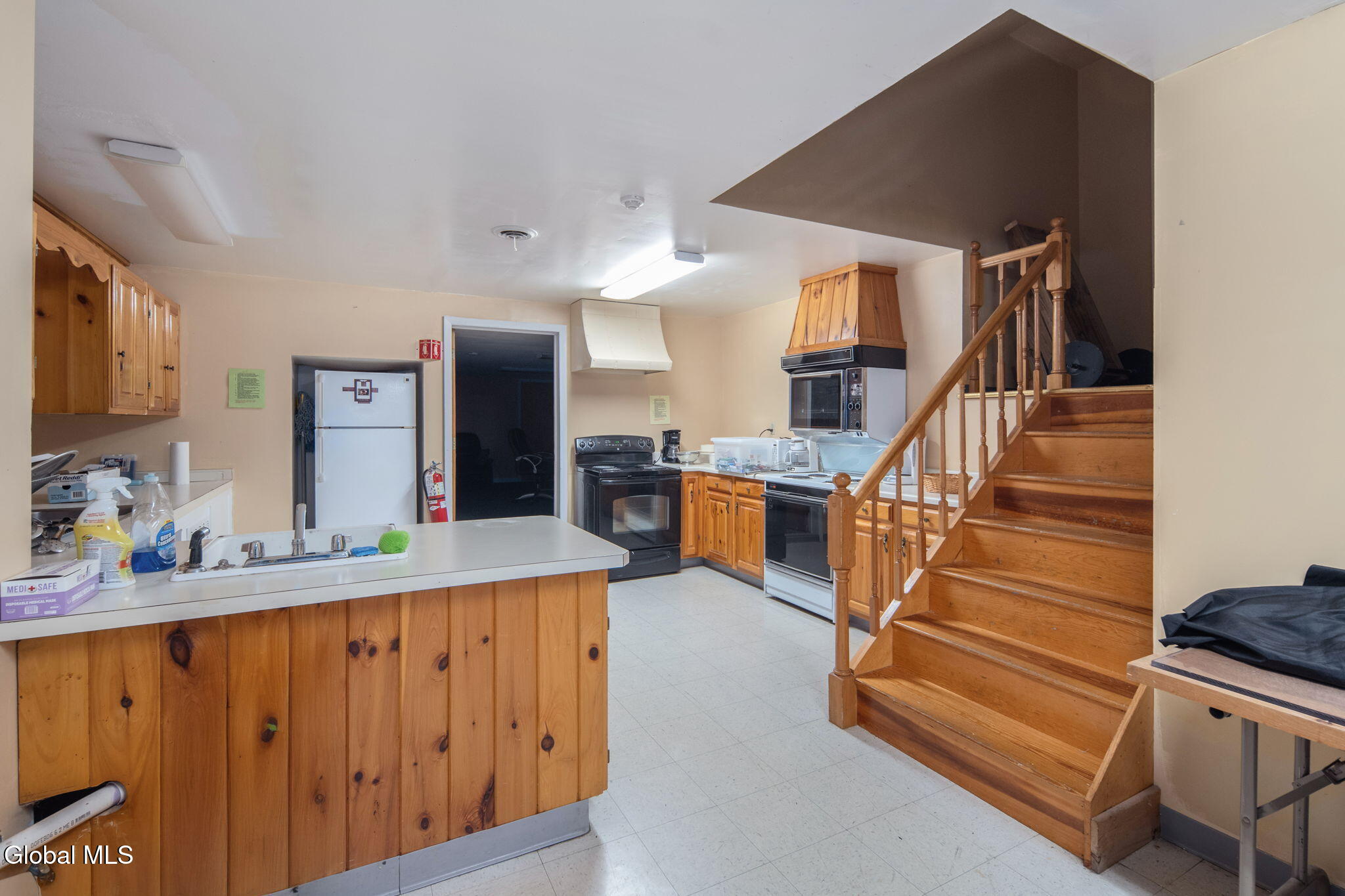 1688 Us-9 Castleton NY 12033