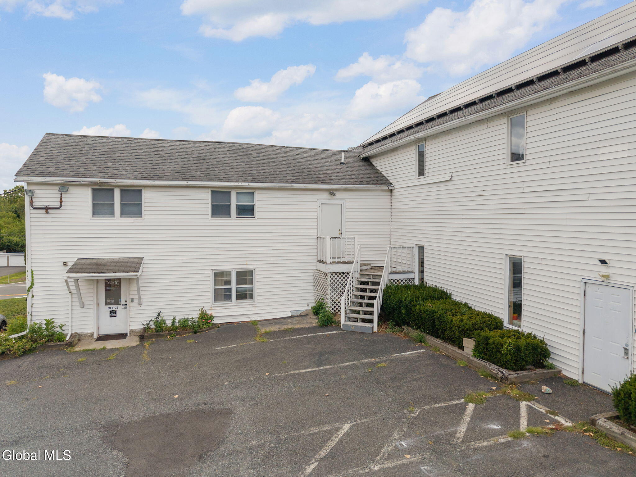 1688 Us-9 Castleton NY 12033
