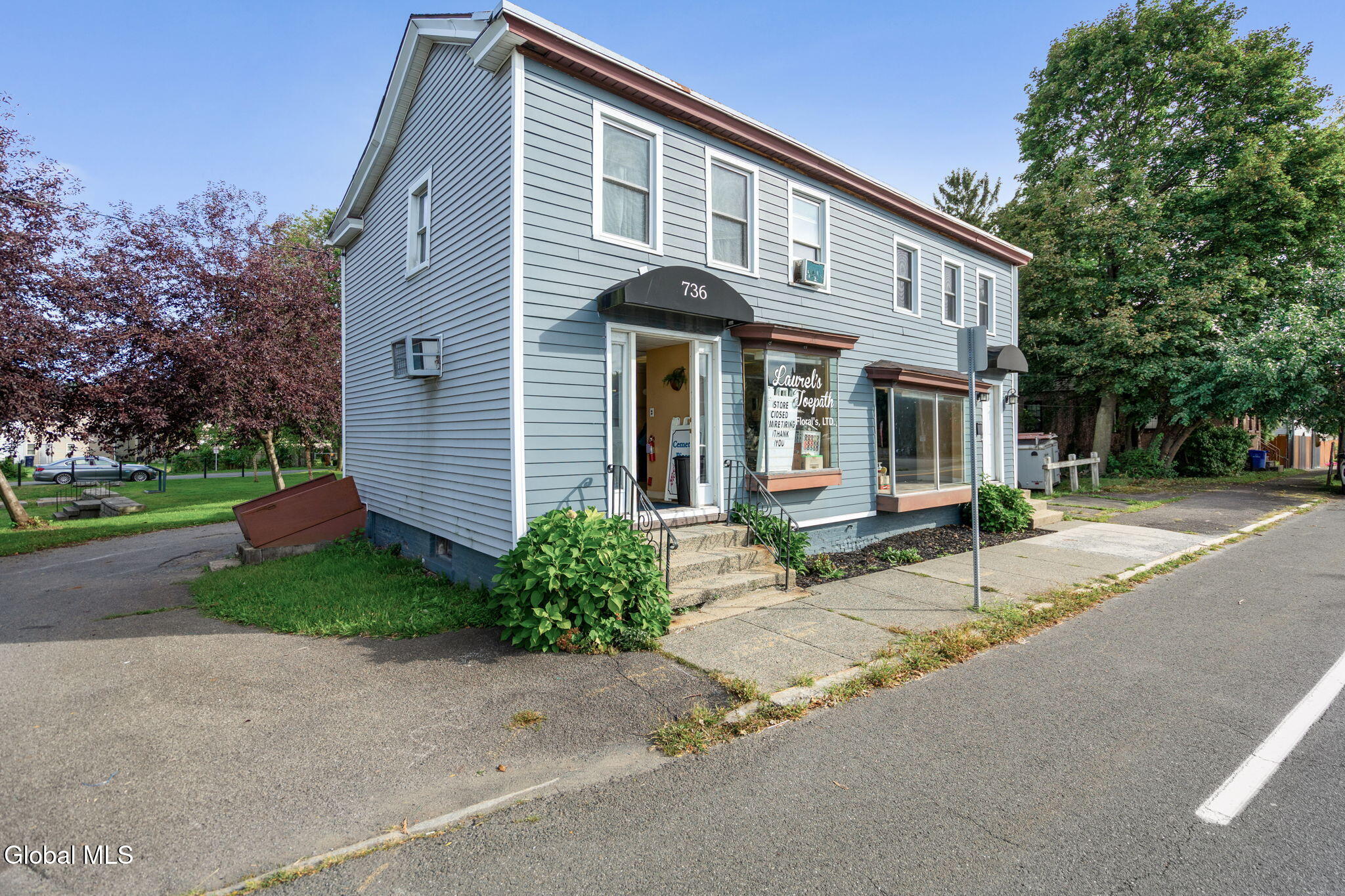 736 3rd Avenue Watervliet NY 12189