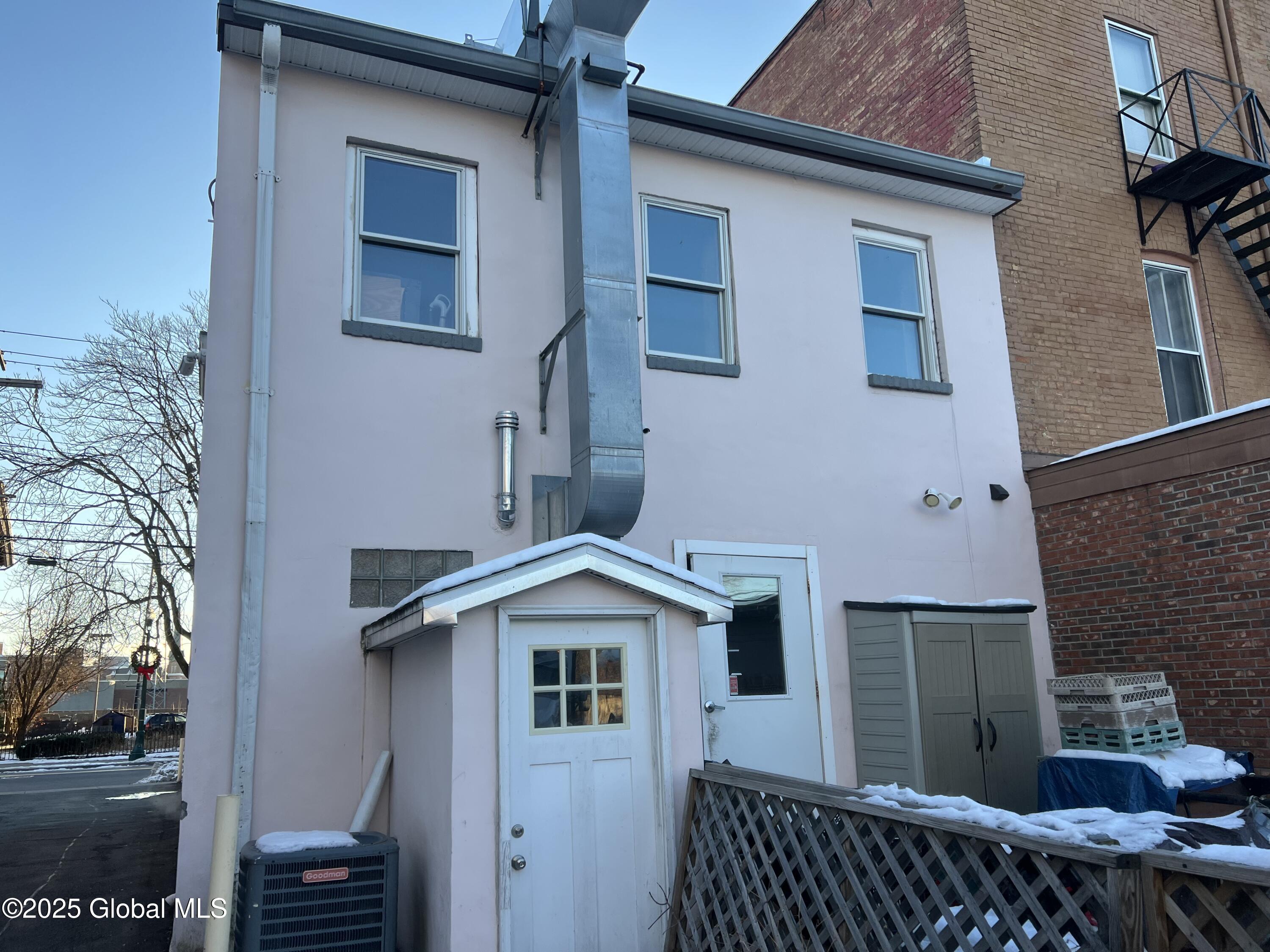617 Union Street Schenectady NY 12305