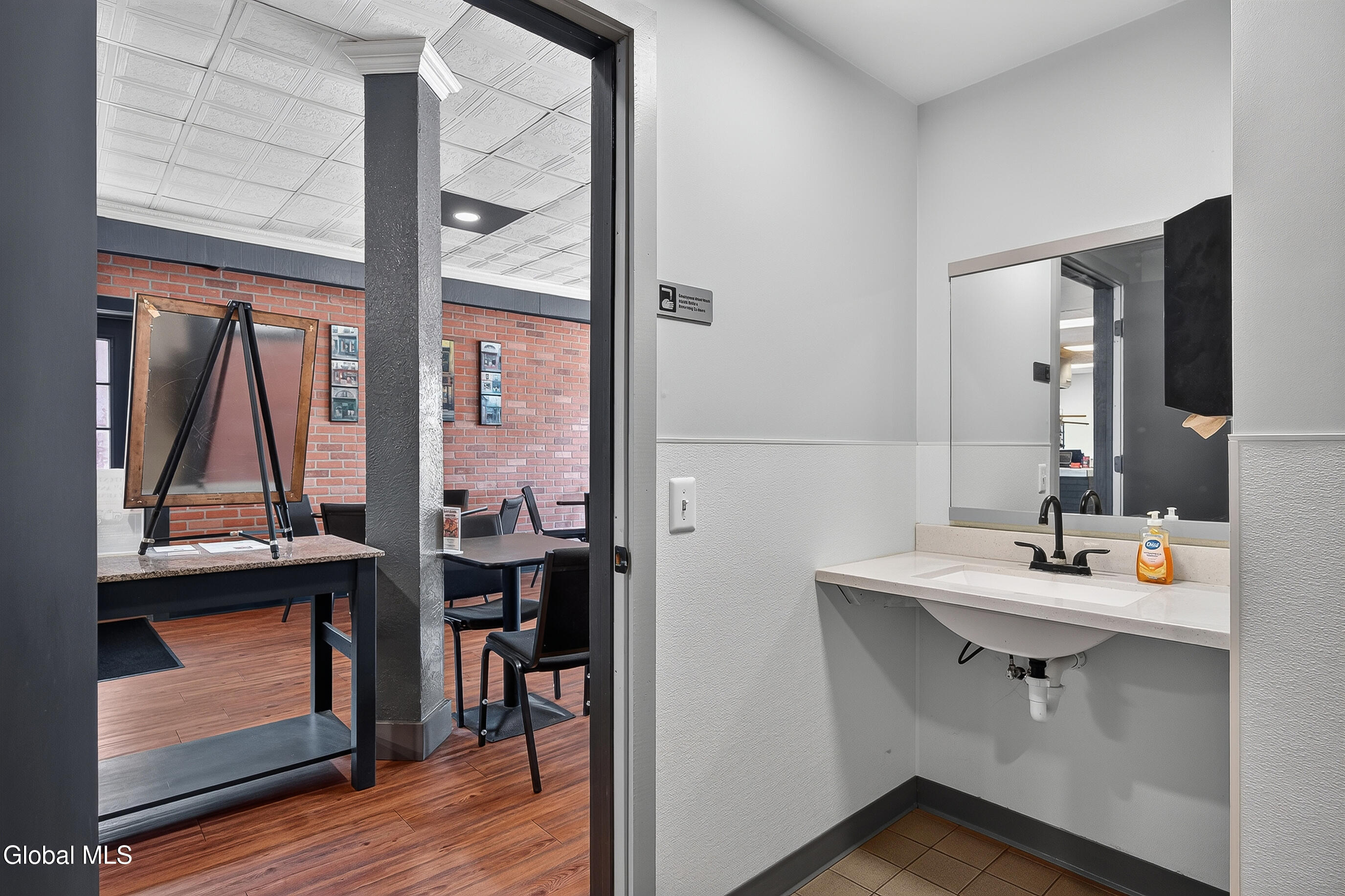 22 W Main Street Fonda NY 12068