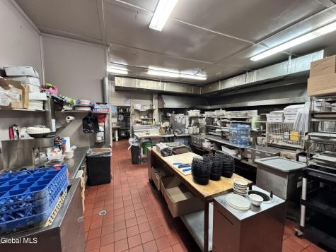 572 2nd Avenue Troy NY 12182