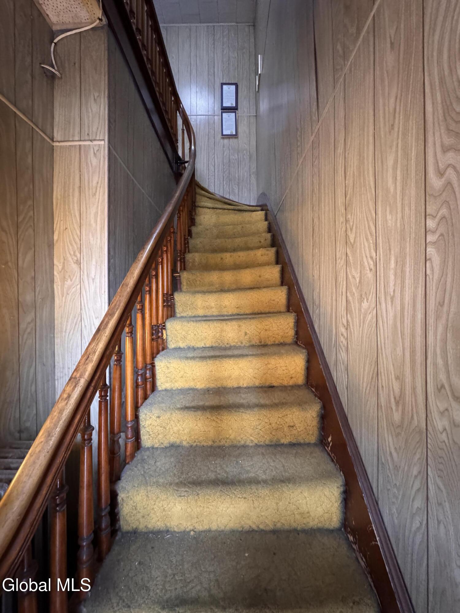 572 2nd Avenue Troy NY 12182