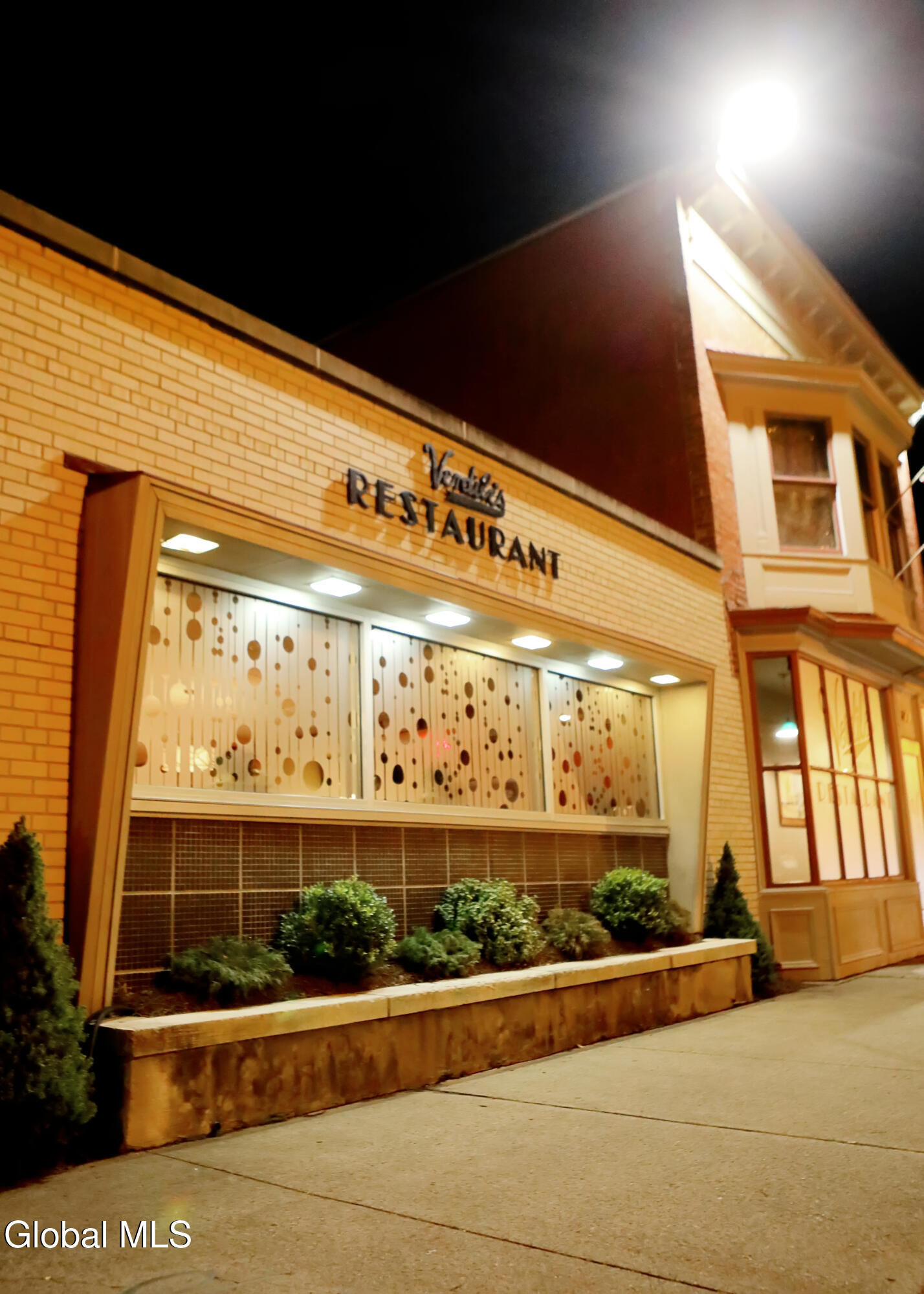 572 2nd Avenue Troy NY 12182