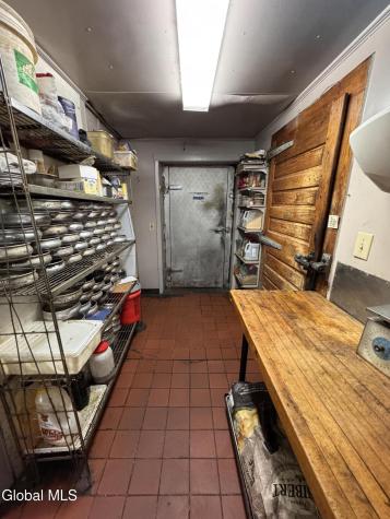 572 2nd Avenue Troy NY 12182