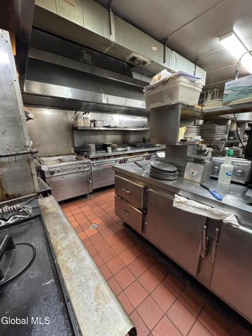 572 2nd Avenue Troy NY 12182
