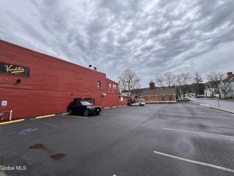 572 2nd Avenue Troy NY 12182