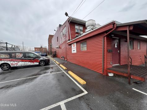 572 2nd Avenue Troy NY 12182