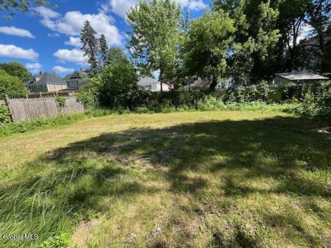 10 E 9th Avenue Gloversville NY 12078