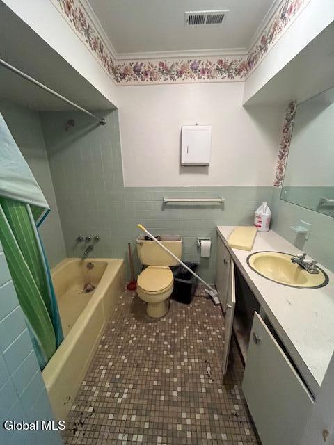10 E 9th Avenue Gloversville NY 12078