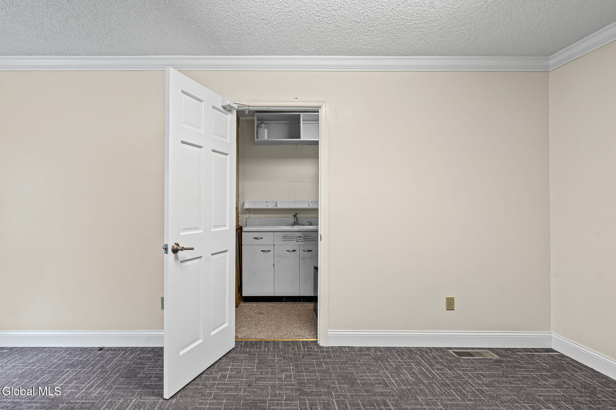 3303 Us-9 Saratoga Springs NY 12866