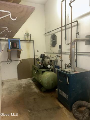 275 1/2 S Main Street Gloversville NY 12078