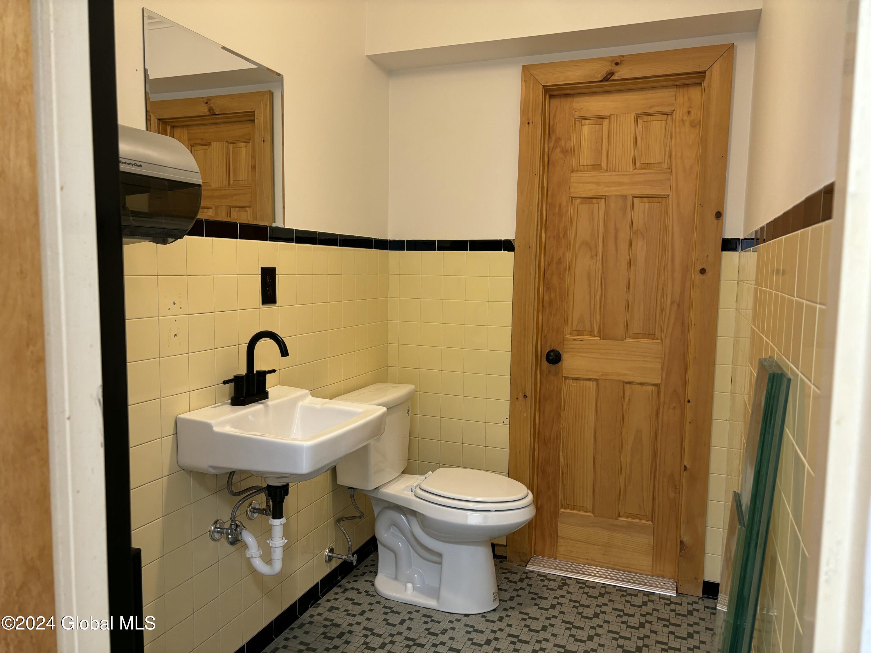 527 N Perry Street Johnstown NY 12095