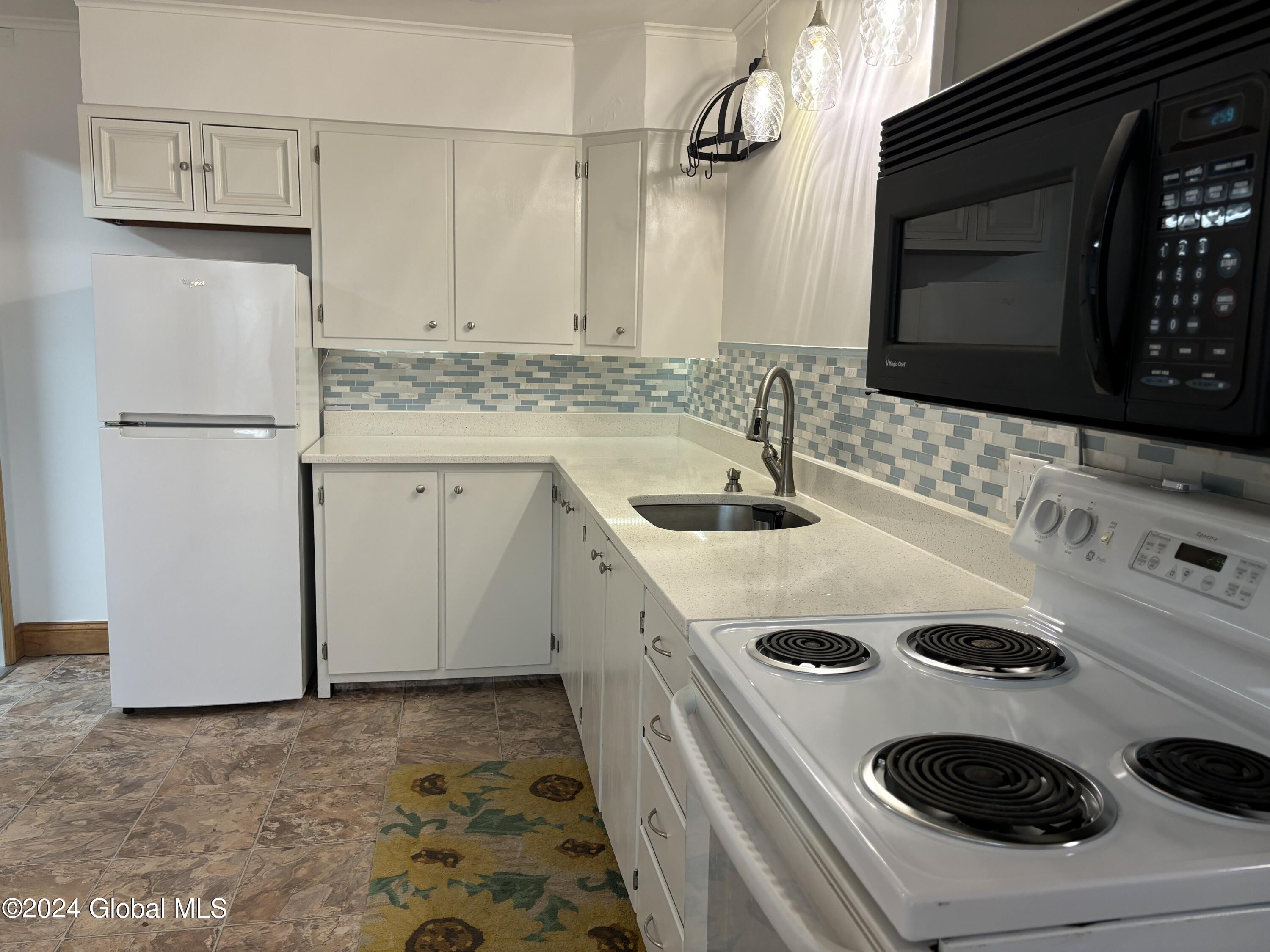 527 N Perry Street Johnstown NY 12095